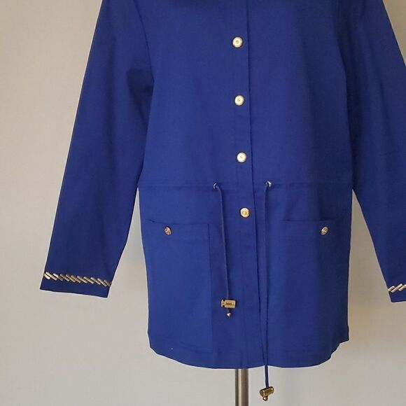 St. John Sport | Light Zip-up Jacket - Picture 3 of 9